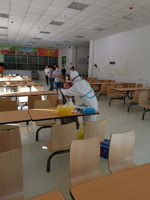 后勤服務集團首批餐飲服務人員成功通過核酸檢測，筑牢餐飲安全防線